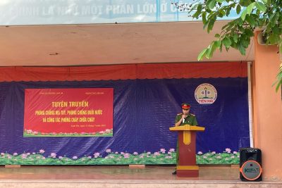 Trường THCS Tiên Hải và công an phường Lam Hạ tuyên truyền phòng chống ma túy, phòng chống đuối nước và công tác phòng cháy chữa cháy
